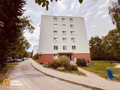 Světlý byt 1+1 s odděleným spaním (37 m2) - Zlín, Mokrá I, cena 11000 CZK / objekt / měsíc, nabízí Dáme domov