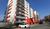 Pronájem bytu 2+kk 66 m2, s terasou 15 m2, s parkovacím stáním a sklepem, Zlín, Pod Křiby, cena 16000 CZK / objekt / měsíc, nabízí 