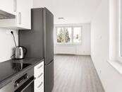 Světlý byt 1+kk, 37 m², klidná lokalita u centra Zlína, krásný výhled, cena 9962 CZK / objekt / měsíc, nabízí 