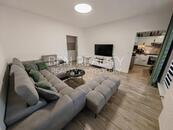 Prodej - kompletně zrekonstruovaný byt 4+1 Zlín Podlesí IV, cena 6490000 CZK / objekt, nabízí 