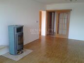 Pronájem byt 3+1 s lodžií Zlín K Majáku, cena 18000 CZK / objekt / měsíc, nabízí 