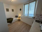 Pronájem - cihlový byt 1+kk 14m2 Zlín Lorencova (vedle ulice Kvítková) - centra města, cena 8500 CZK / objekt / měsíc, nabízí BEN realitní kancelář s.r.o.
