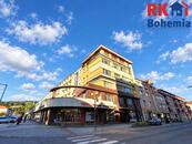 Prostorný družstevní byt 3+1 se 2 lodžiemi a balkonem, Vsetín, nám. Svobody, cena 4450000 CZK / objekt, nabízí 