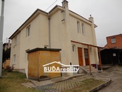 Pronájem 1 pokoje v centru Zlína - částečně vybaven (pračka, lednice ad.), cena 6500 CZK / objekt / měsíc, nabízí 