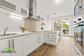 Prodej, mezonetový byt 3+kk, 92 m2 + zahrada 101 m2, Uherské Hradiště, Kasárna, cena 8390000 CZK / objekt, nabízí 