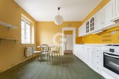 Prodej bytu 3+1 (s možností úpravy na 3+kk) s podílem na zahradě, ul. Hluboká, Zlín, cena 5290000 CZK / objekt, nabízí 